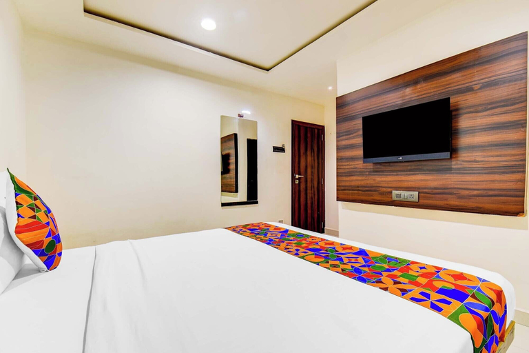 Room 4, FabExpress Abhishek, Pune