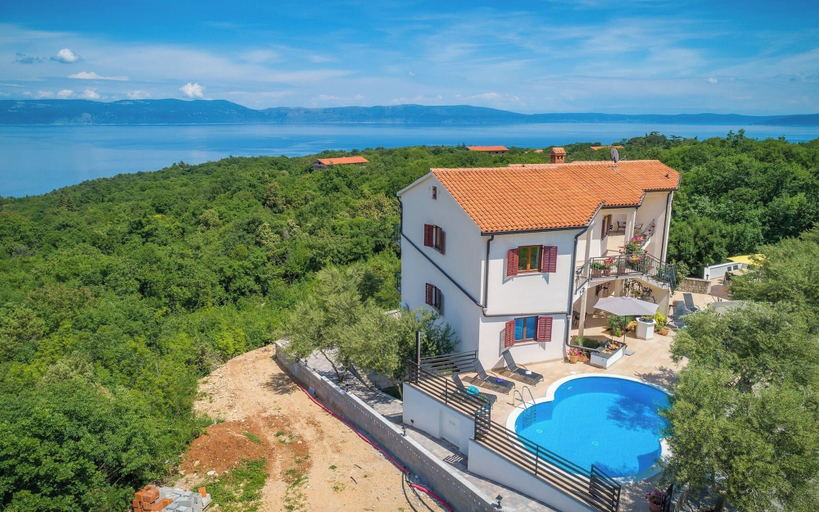 View from property, Seaside Apartment With Jacuzzi in Drenje, Raša