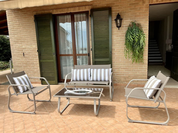 Balcony 2, Elegant Villa With hot Tub, Views, Ascoli Piceno