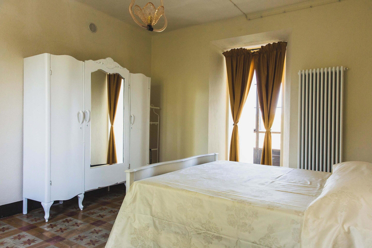 Room 5, Lavish Villa With Spa, Pool, Turkish Bath, Alessandria