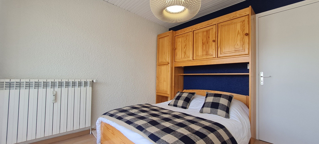 Room 3, Apartment in Heart of Les Deux Alpes, Isère