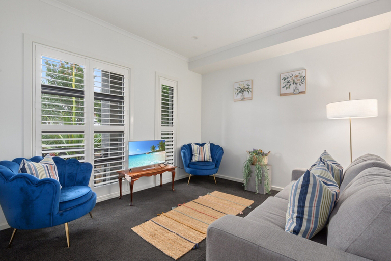 Living room 5, Bright Family Home in Rydalmere With Yard & BBQ, Sydney