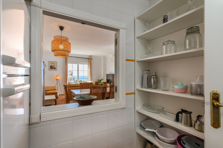 Private kitchen 5, Beachfront Family Comfort Apartment, Huelva