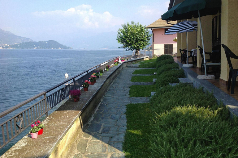 Water view 2, Apartment by Lake Como with Stunning Views, Como