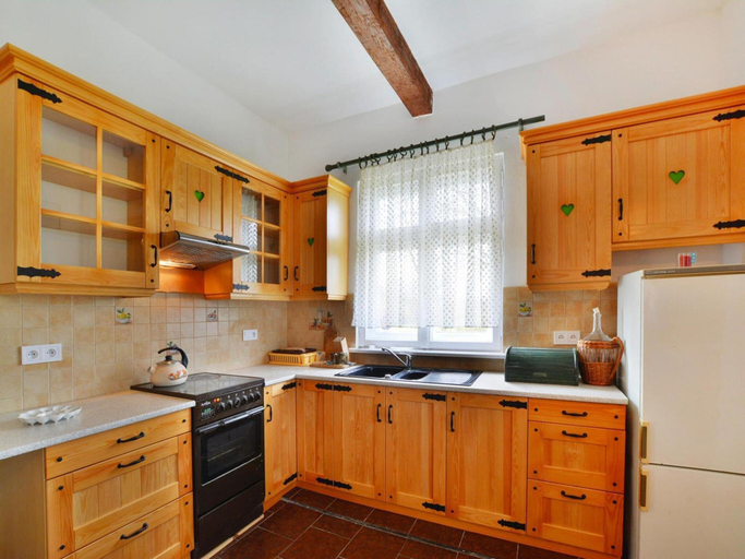 Private kitchen 2, Holiday Home With Fireplace and Private Garden, Koszalin