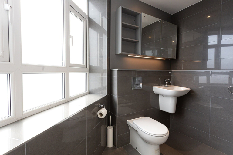 Bathroom 4, Stylish Apartment in Central MCR by Pillo Rooms, Manchester