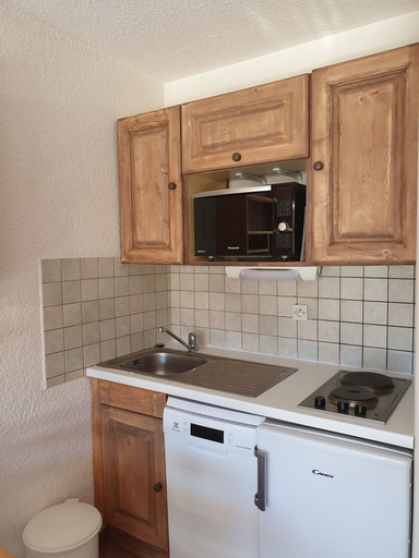 Private kitchen, Ski-in Convenience With Comfort, Isère