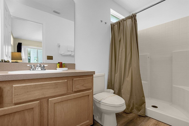 Interior 2, 1061 Lake Berkley 4 Bed With Pool, Osceola