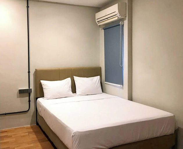 bedroom 9