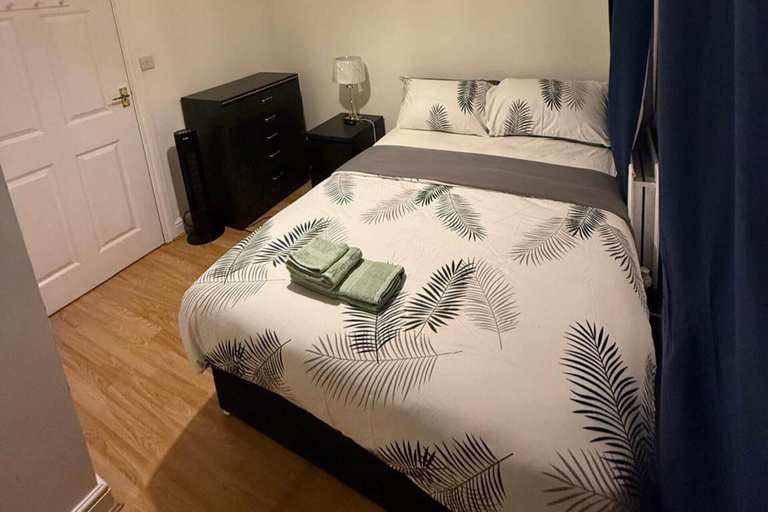 Bedroom 3, London City Apartment - Lynbrook Grove, London