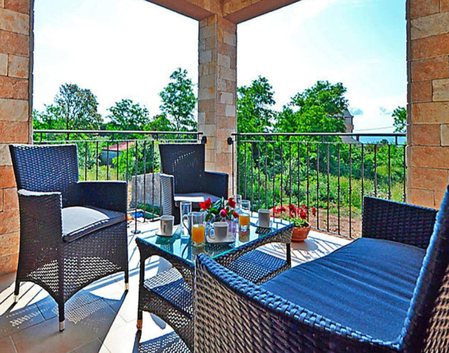 Balcony 4, Holiday Home in Privlaka Near Sandy Beach, Privlaka
