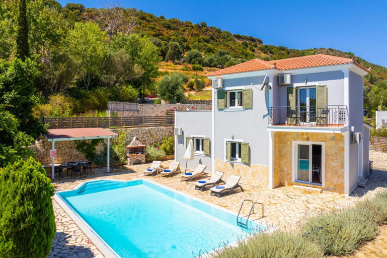 Room 4, Villa Kostis in Kateleios, Ionian Islands