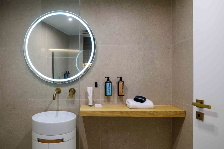 Bathroom 4, Acropolis Suites, Attica