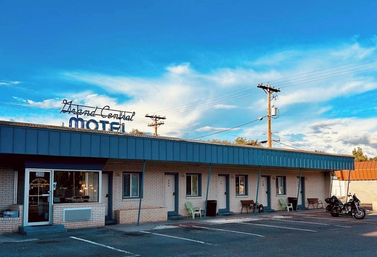 Exterior & Views 2, Grand Central Motel, White Pine