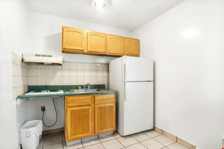 Private kitchenette, Efficiency Lodge Fairburn, Fulton