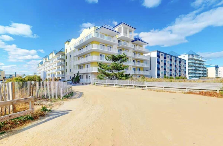 Interior 3, Adagio 302 Modern 2BR Condo With Ocean Views, Worcester