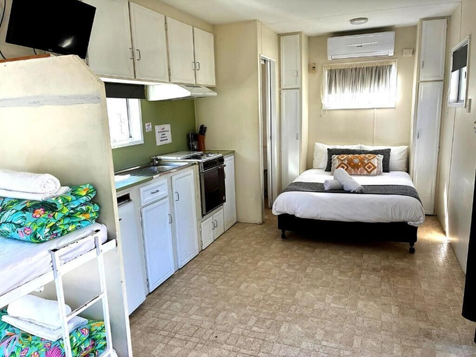Room 4, Kalaru Holiday Village, Bega Valley