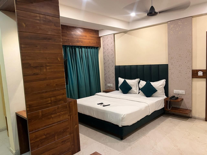 Room 4, Hotel Enigma Indore, Indore