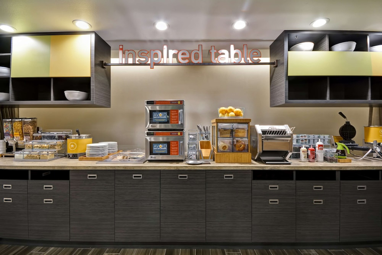 Food & Drinks 5, Home2 Suites by Hilton Dallas Downtown at Baylor Scott & White, Dallas