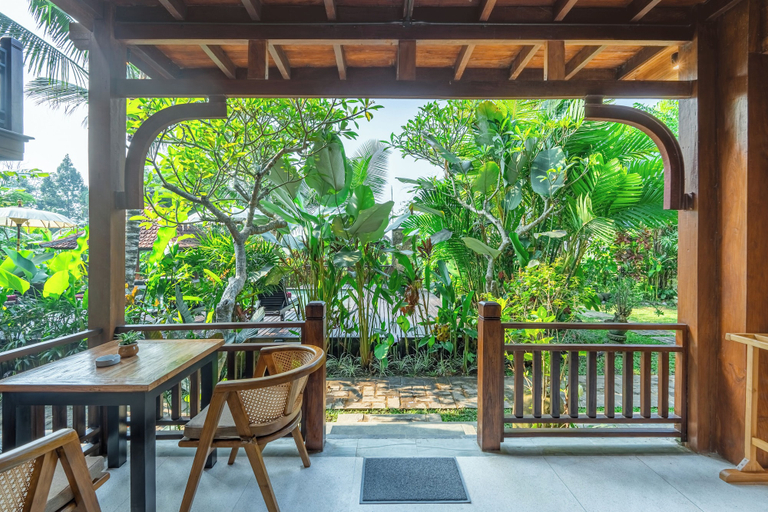 Outdoor dining 2, Mandala Suites, Gianyar