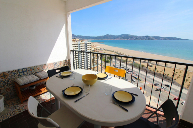 Outdoor dining 3, Coastal Getaway With Stunning Views, Girona