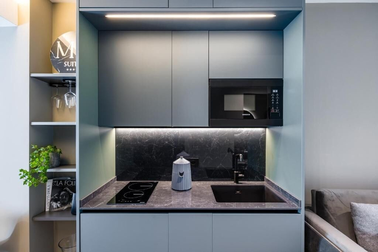Others 5, MH SUITES PLEBISCITO, Napoli
