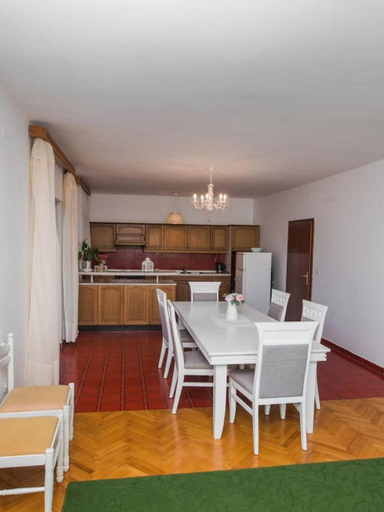 Dining 4, Apartment in Sibenik by Sandy Beaches, Šibenik