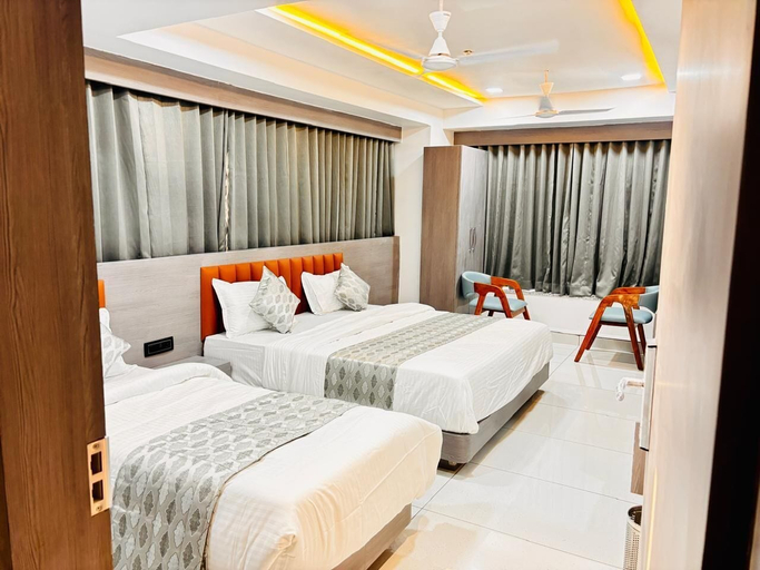 Room 5, Hotel Bluzill, Vadodara