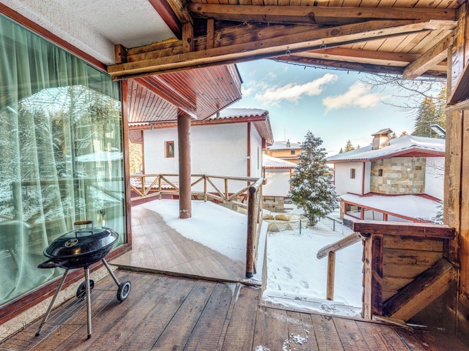 Outdoor banquet area 2, Alpine Villas Pamporovo, Smolyan