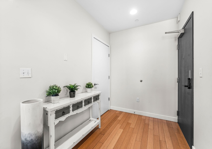 Interior 4, Furnished Apartment near BMC, Boston