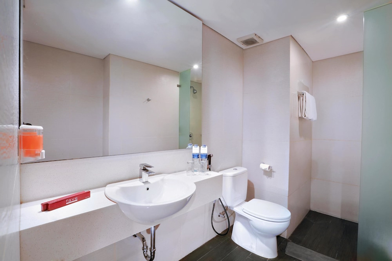 Bathroom 3, favehotel Tanah Abang - Cideng, Jakarta Pusat