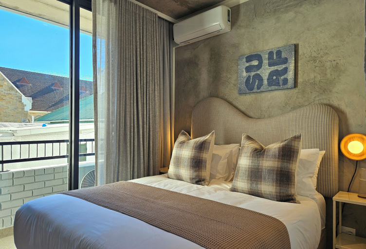 Room 4, ONE46 on M - Fluent Serviced Apartments, City of Cape Town