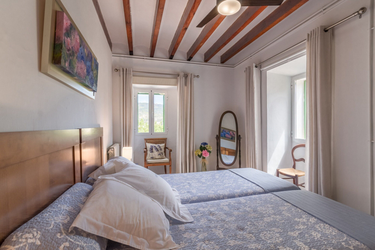 Room 4, Charming Country House in Esporlas, Baleares