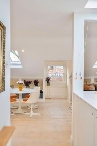 Room 2, Luxury Penthouse in Maida Vale With Fast Wi-fi, London