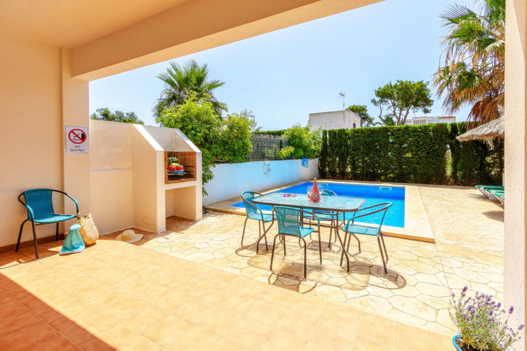Balcony 5, Stylish Island Villa With Sunlit Garden, Baleares