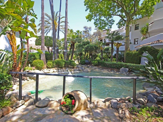 Pool 5, Coastal Getaway With Pool, Málaga