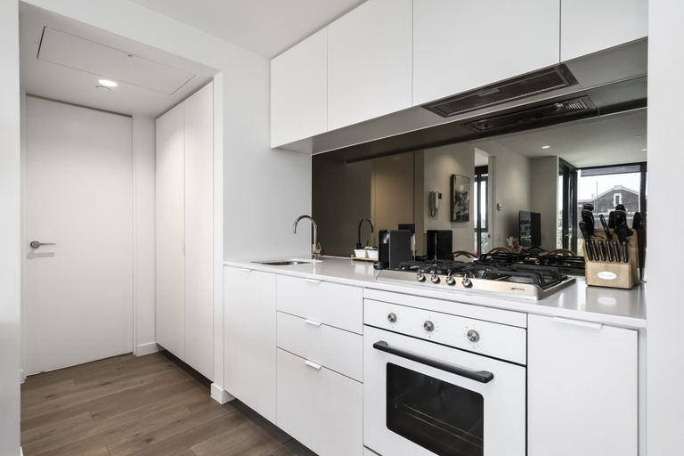 Private kitchen 5, Bright South Yarra Flat With Balcony, Melbourne
