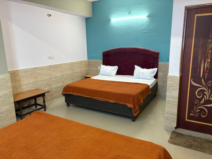 Room 5, Hotel Mohan, Agra