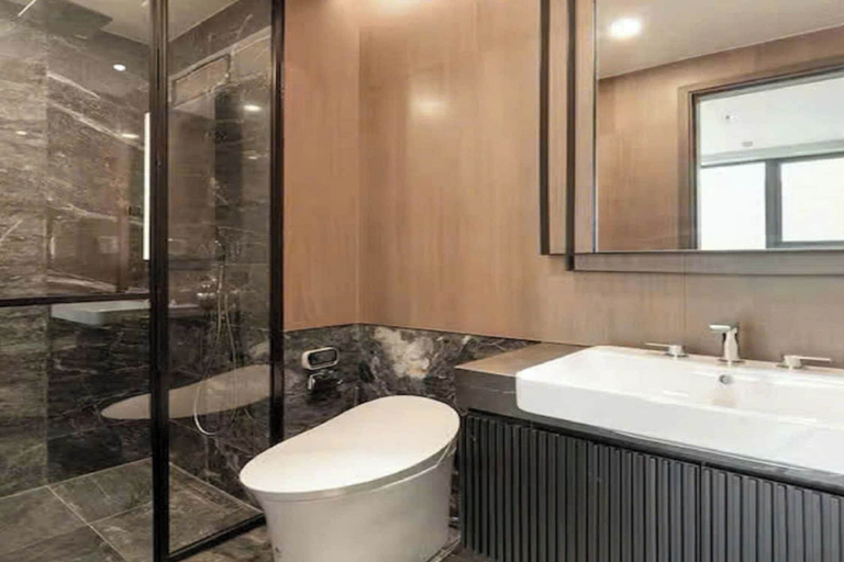 Bathroom 5, Nova Lumiere Q2 Luxury Vacation, District 2
