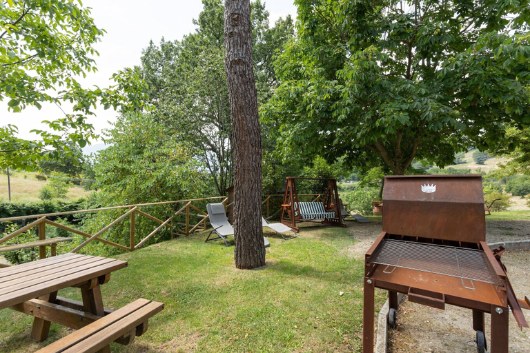 Garden 3, Scenic Villa in Assisi With Pool, Perugia