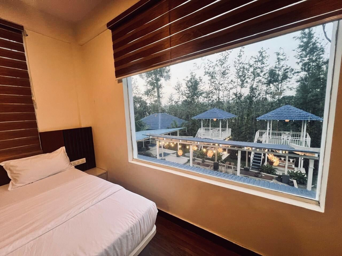 Room 3, AETHERIA ESTATE RETREAT, Chikmagalur