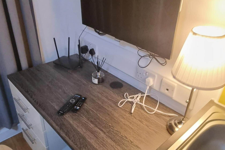Interior 4, Central Liverpool 1-Bed Apartment City Centre, Sefton