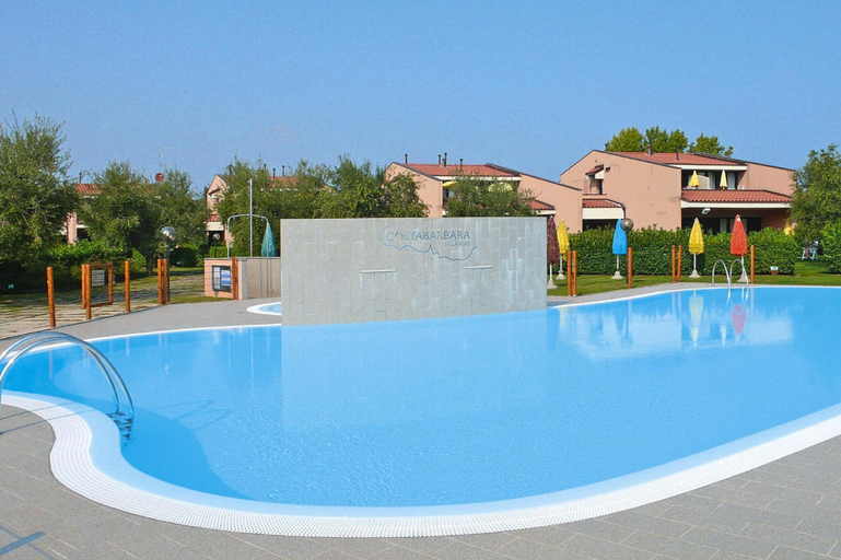 Others 4, Apartment in Moniga del Garda With Balcony, Brescia