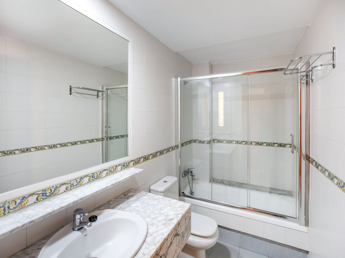 Bathroom, Belvilla by OYO Macael Bajo 203, Almería