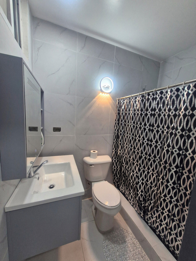 Bathroom 3, Philips Scott House Calinago