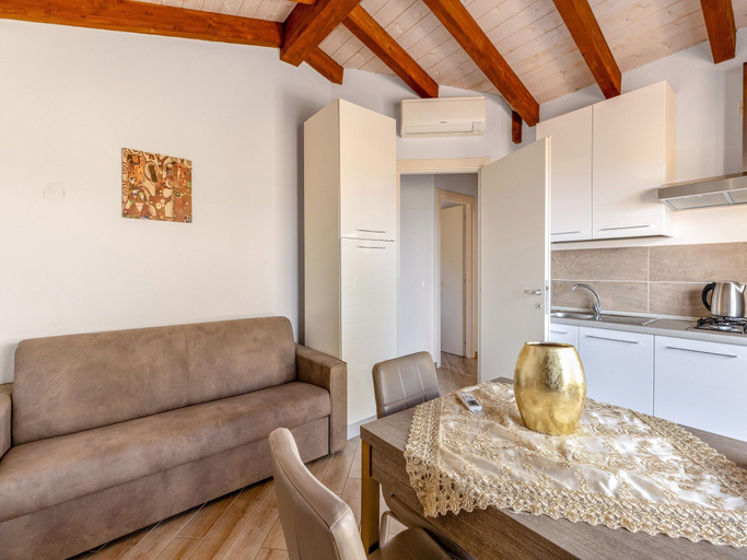 Living room 5, Air-conditioned Penthouse With Terrace and Parking, Olbia-Tempio