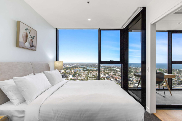 Room 3, Modern 1-bed in Hip Southbank With Pool & Gym, Melbourne