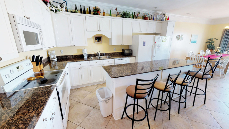 Interior 2, Atlantis Villas 205, Horry
