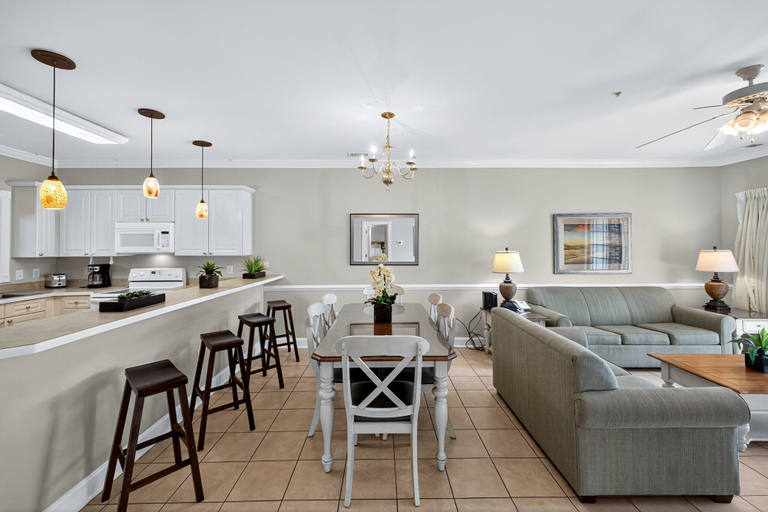 Interior 4, Magnolia Pointe Luster Leaf 4809-102, Horry