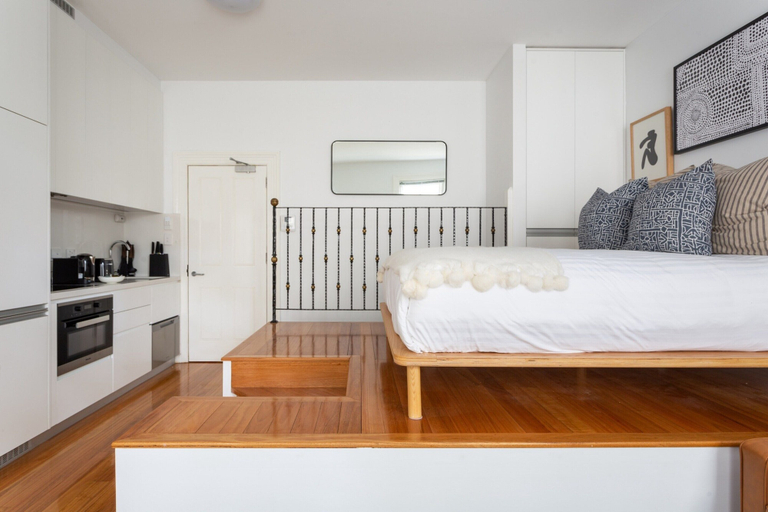 Others 5, Inner-west Studio in a Perfect Location, Sydney